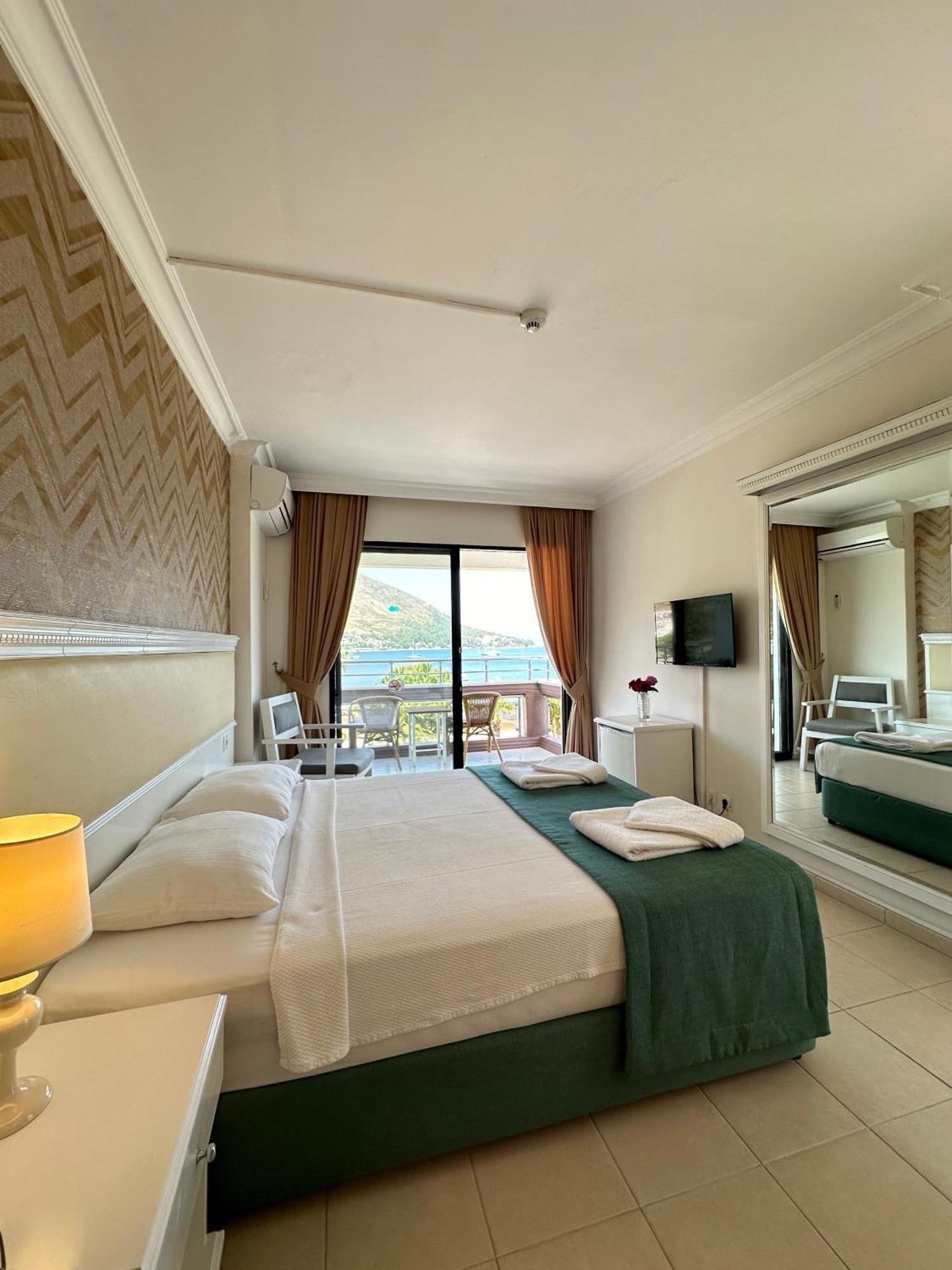 Hotel Chateau de Ville Marmaris Extérieur photo