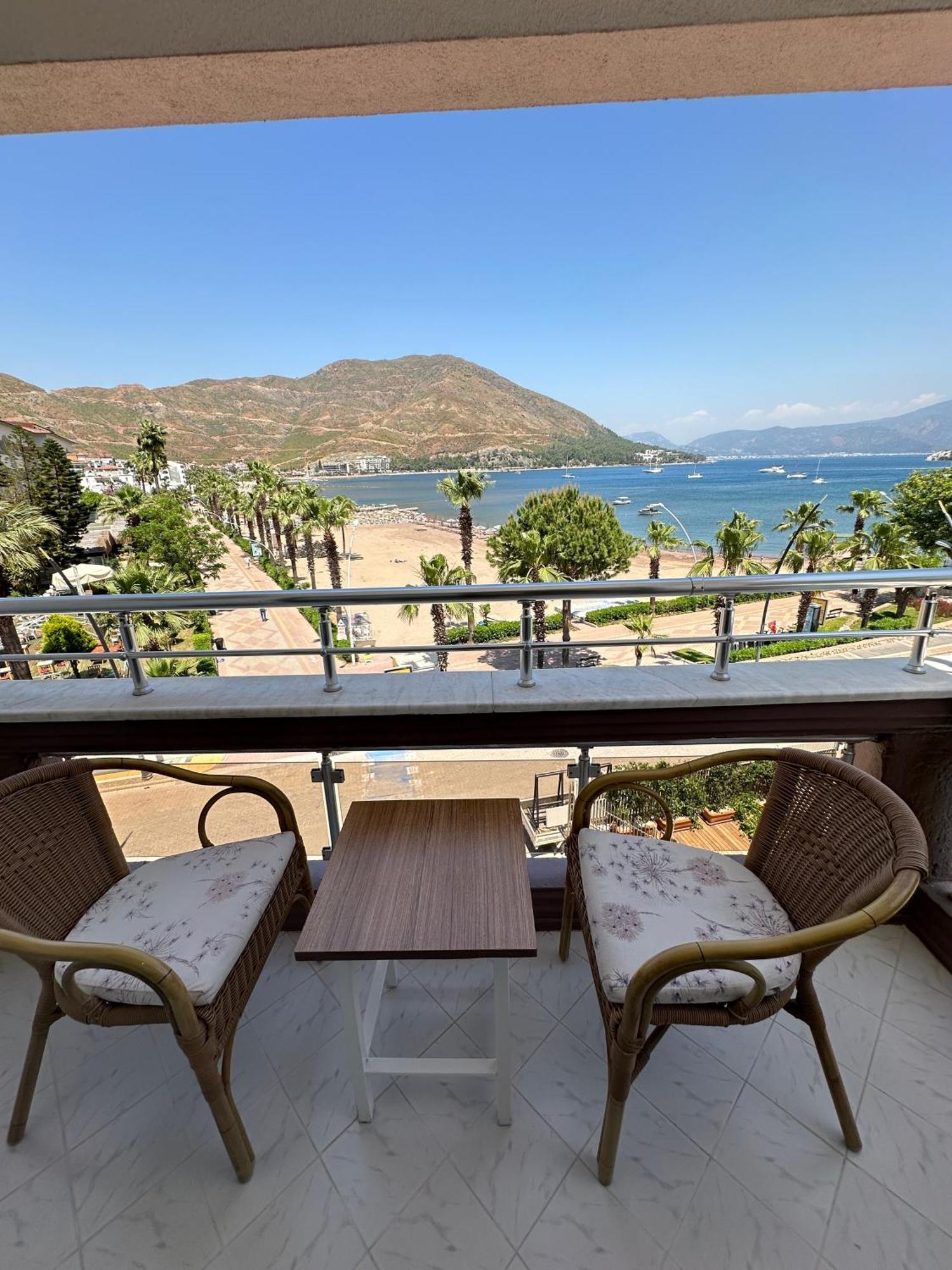 Hotel Chateau de Ville Marmaris Extérieur photo
